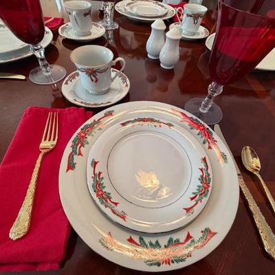 Sale Photo Thumbnail #3: Christmas Dining Set
Poinsettia & Ribbons