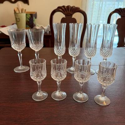 Sale Photo Thumbnail #10: Glassware