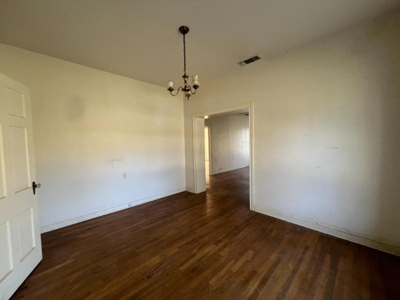 Sale Photo Thumbnail #8