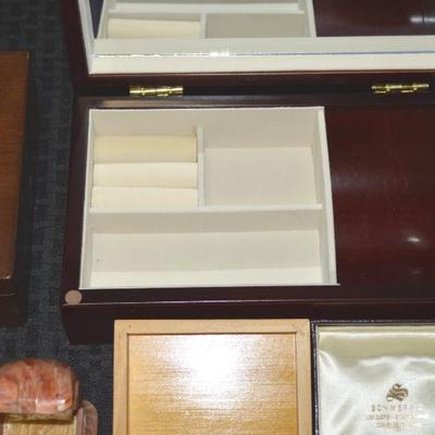 Sale Photo Thumbnail #547