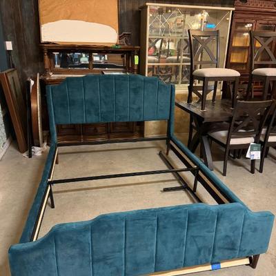 Sale Photo Thumbnail #3