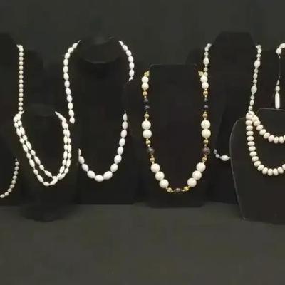 Fashion Jewelry - Medium Length Necklaces