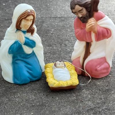 Sale Photo Thumbnail #98: 3 pc Blow Mold Nativity set