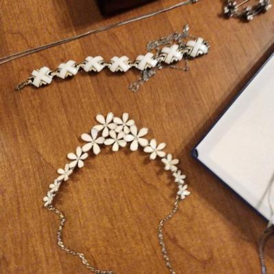 Sale Photo Thumbnail #169