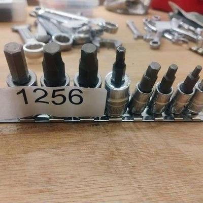 Sale Photo Thumbnail #147