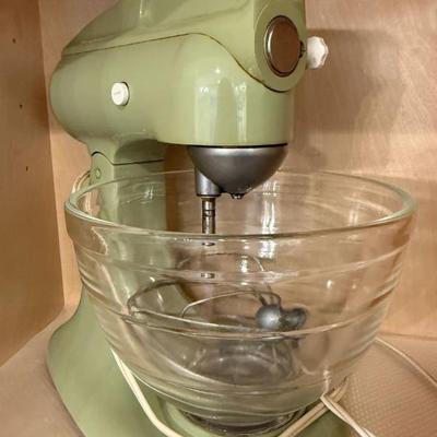 Sale Photo Thumbnail #11: Kitchen Aid Mixer 