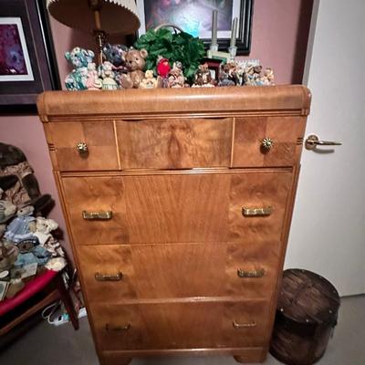 1930s Waterfall dresser