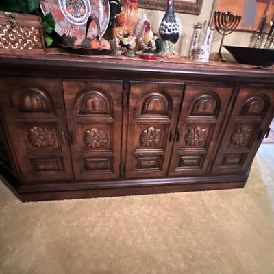 Buffet cabinet