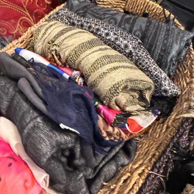 Sale Photo Thumbnail #244