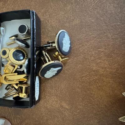 Sale Photo Thumbnail #63