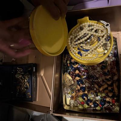 Sale Photo Thumbnail #15