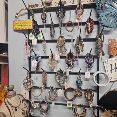 Sale Photo Thumbnail #1014