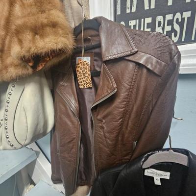 Sale Photo Thumbnail #974