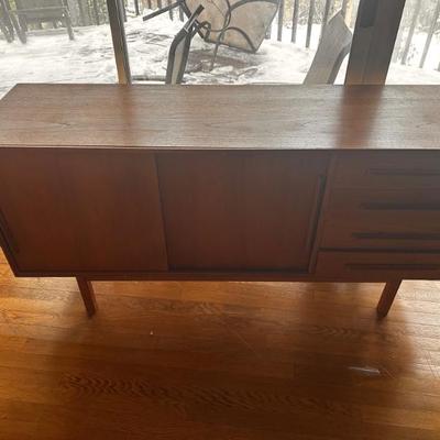 Sale Photo Thumbnail #560