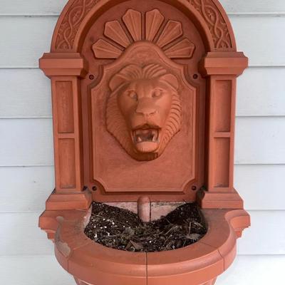 Lion Head Wall-mounted Planter