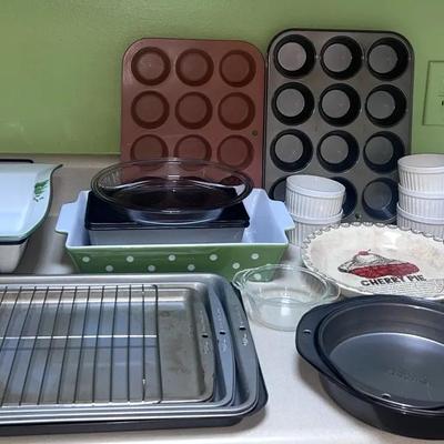 Large Lot of Bakeware including Vintage Pie Plate!