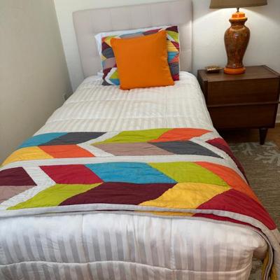 Sale Photo Thumbnail #50