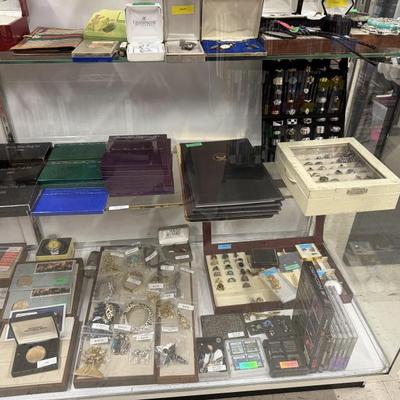 Sale Photo Thumbnail #10