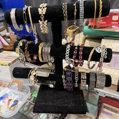 Sale Photo Thumbnail #11