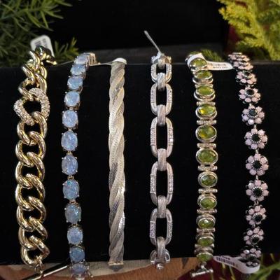 Sale Photo Thumbnail #121