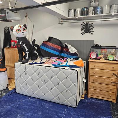 Sale Photo Thumbnail #139: Twin Beds with New Mattresses