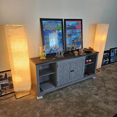 Sale Photo Thumbnail #82: Lamps and TV /side Table