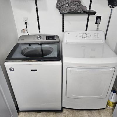 Sale Photo Thumbnail #59: Maytag Washer