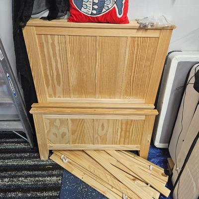 Sale Photo Thumbnail #135: Twin Beds with new Mattresses 