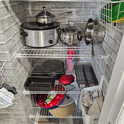 Sale Photo Thumbnail #111: Cook ware Hamelton Beach Crockpot