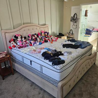 Sale Photo Thumbnail #73: King Bed with Mattress