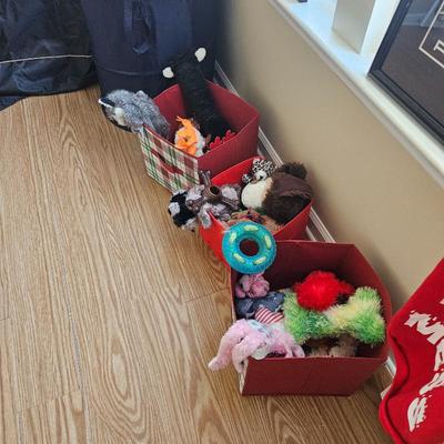 Sale Photo Thumbnail #52: Dog Toys