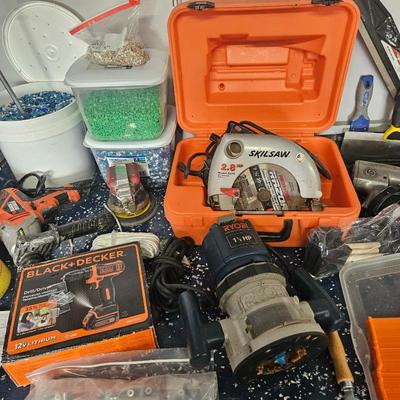 Sale Photo Thumbnail #19: Various tools