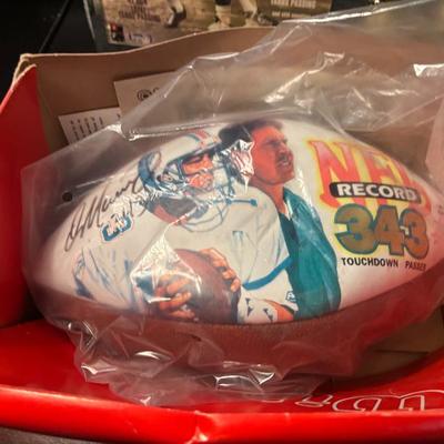 Sale Photo Thumbnail #13: Sports fans- signed Dan Marino