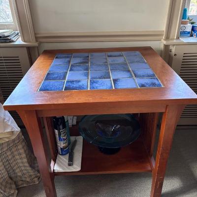 Sale Photo Thumbnail #2: Sticky tile top table