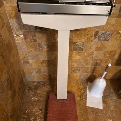 Sale Photo Thumbnail #16: Toilet brush thrown in as bonus. 