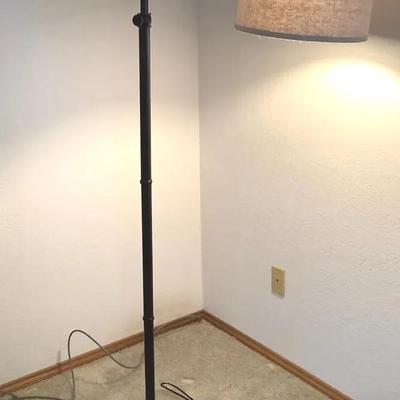 Modern Black Floor Lamp with Fabric Drum Shade – Adjustable Height 