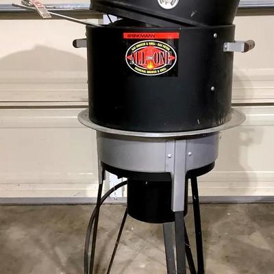 Brinkmann All-In-One Outdoor Cooker – Smoker / Grill / Fryer w/ Accessories