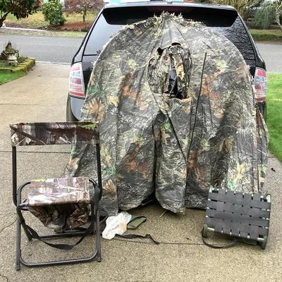 Mossy Oak Break-Up Pop-Up Hunting Blind w/ Folding Camo Chair & Padded Seat Cushion