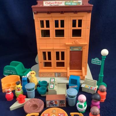 1974 Fisher-Price Little People Sesame Street