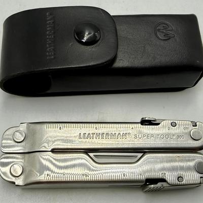 Leatherman Supertool 300 With Leather Case