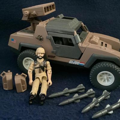 1984 GI Joe V.A.M.P. Mark II & Tan Clutch