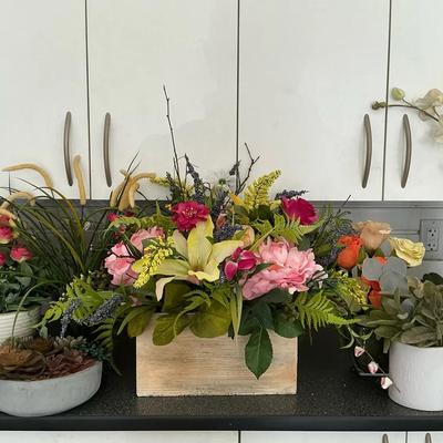 Seven Piece Floral Lot