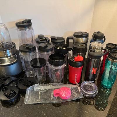 Huge Lot Ninja Bullet, Lunch Bags, And Other Cups