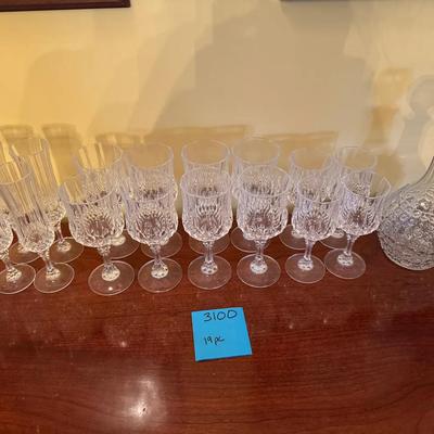 19 Piece Crystal Stemware And Decanter