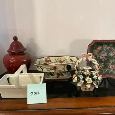 Five Piece Home Decor Variety Lot