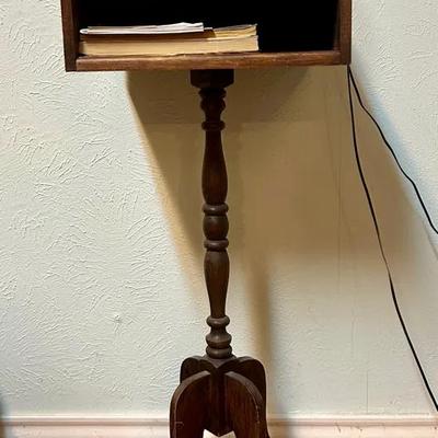 BO113 Phone Table + Cordless Phones W/ Answering Machine