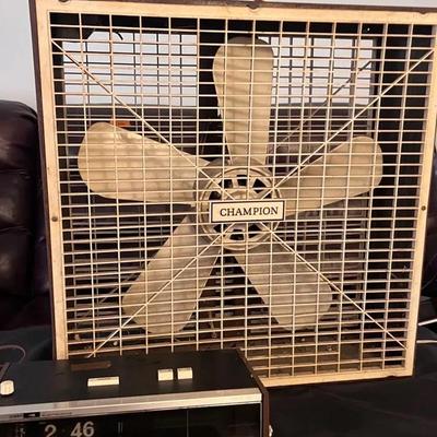 BO219 Vintage Champion Fan And Clock Radio