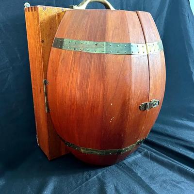 BO157 WOODEN BARREL Mini Bar Cabinet 