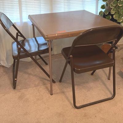 BO109 Card Table And Chairs 