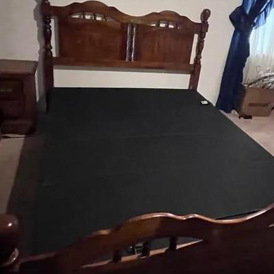 BO316 Queen Adjustable Wooden Bed And Bedside Table 